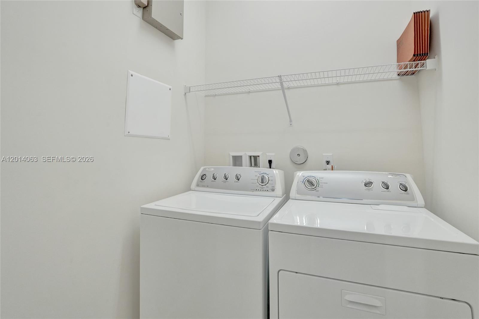 SAWGRASS LAKES - Residential Lease