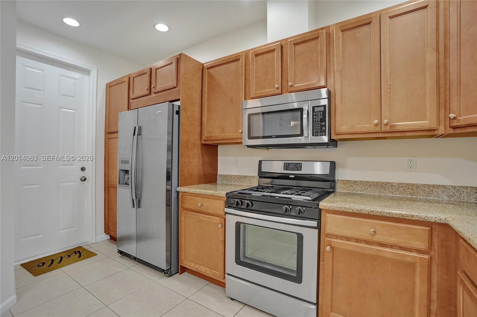 SAWGRASS LAKES - Residential Lease