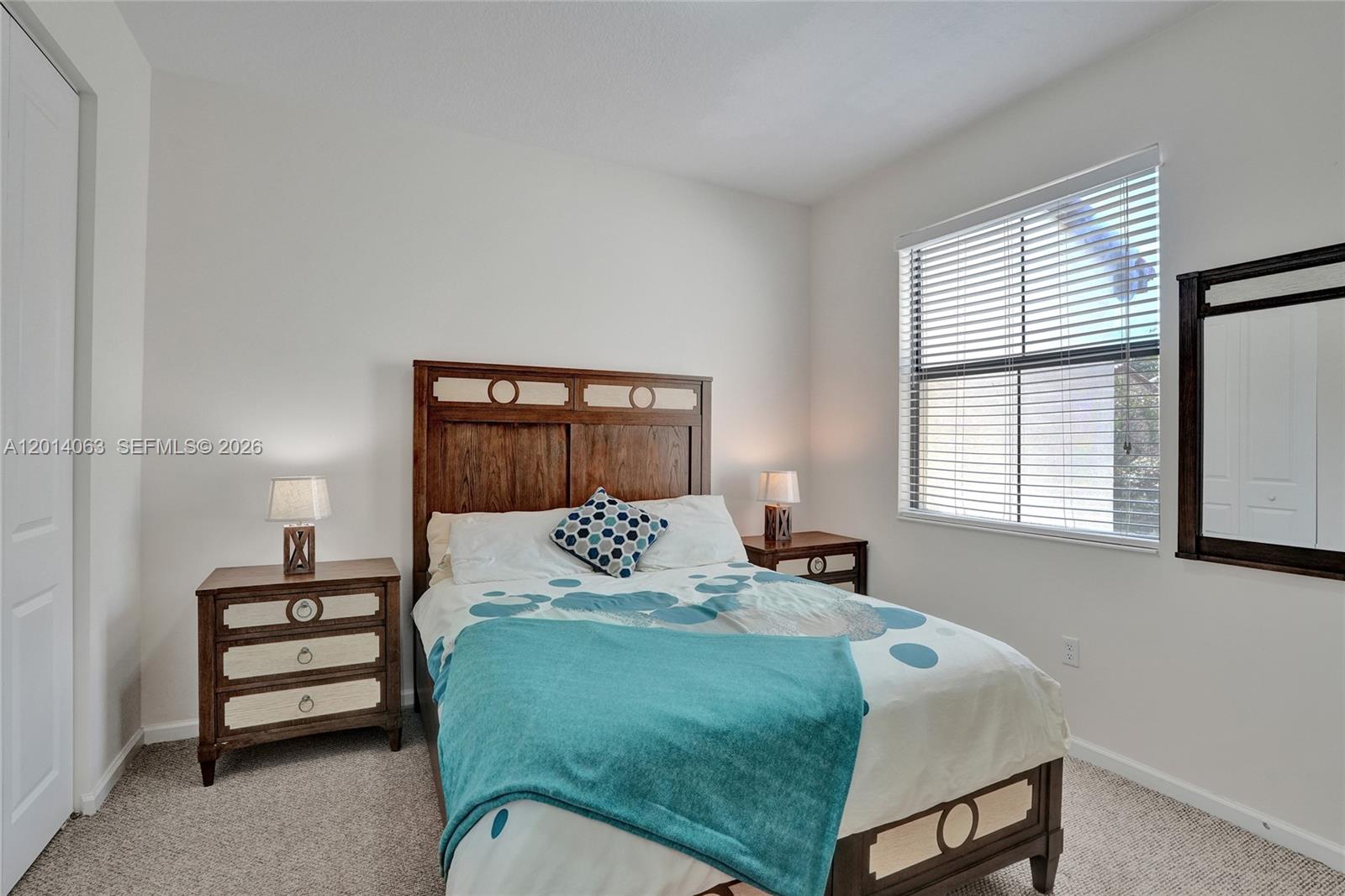 SAWGRASS LAKES - Residential Lease