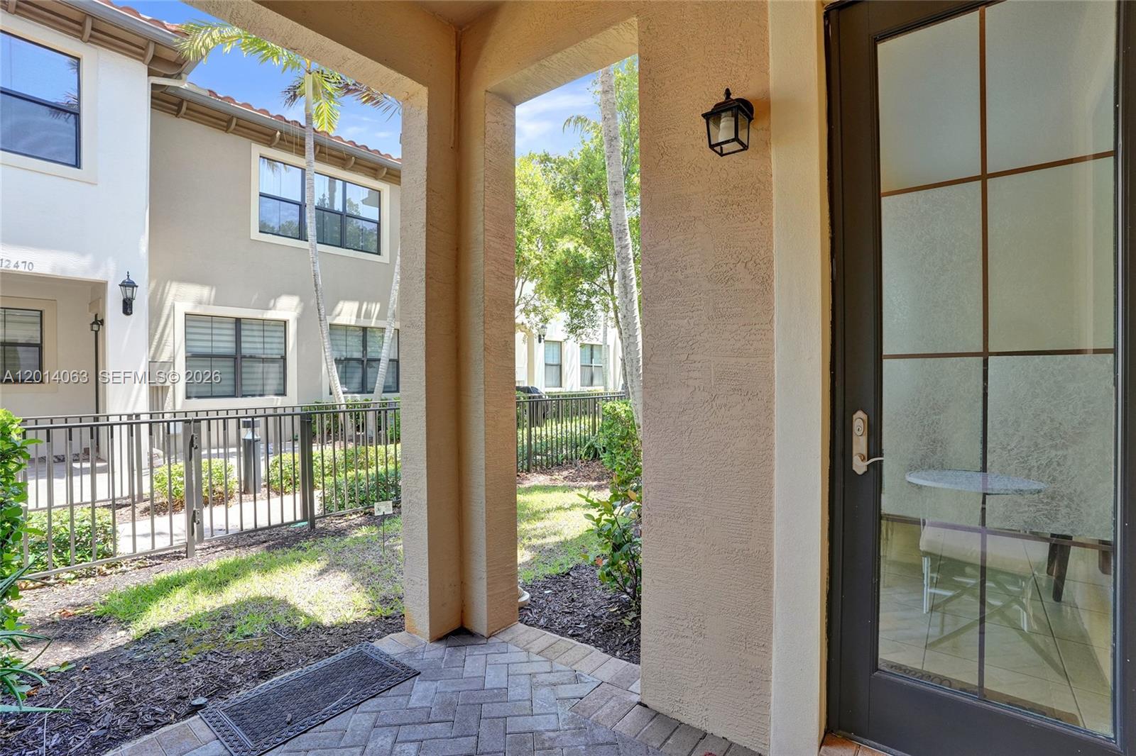 SAWGRASS LAKES - Residential Lease
