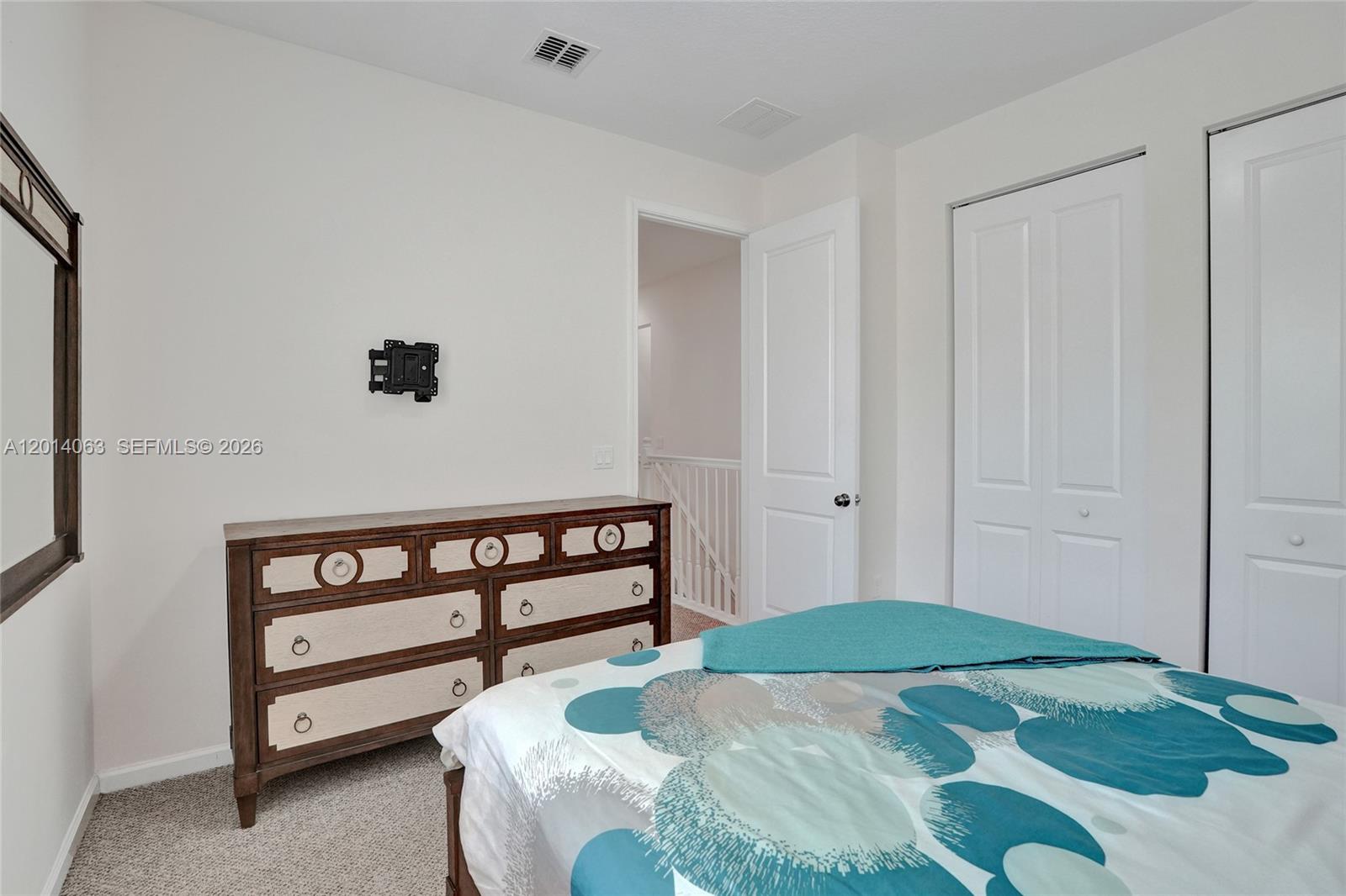 SAWGRASS LAKES - Residential Lease