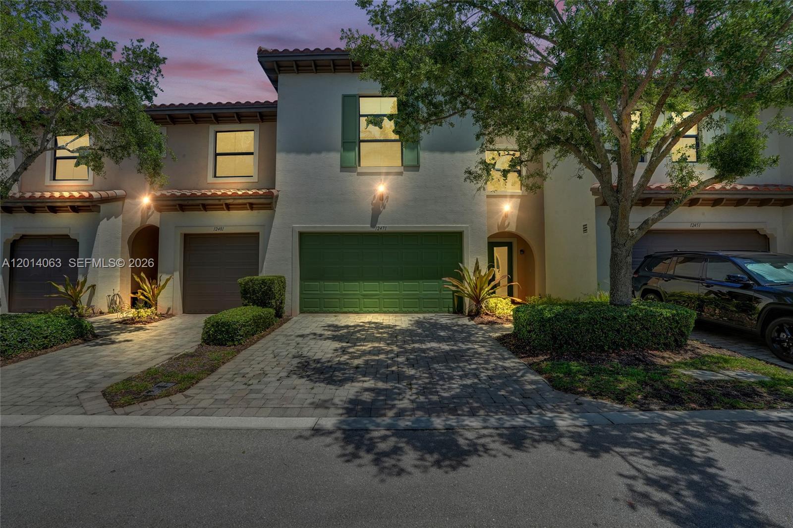 SAWGRASS LAKES - Residential Lease