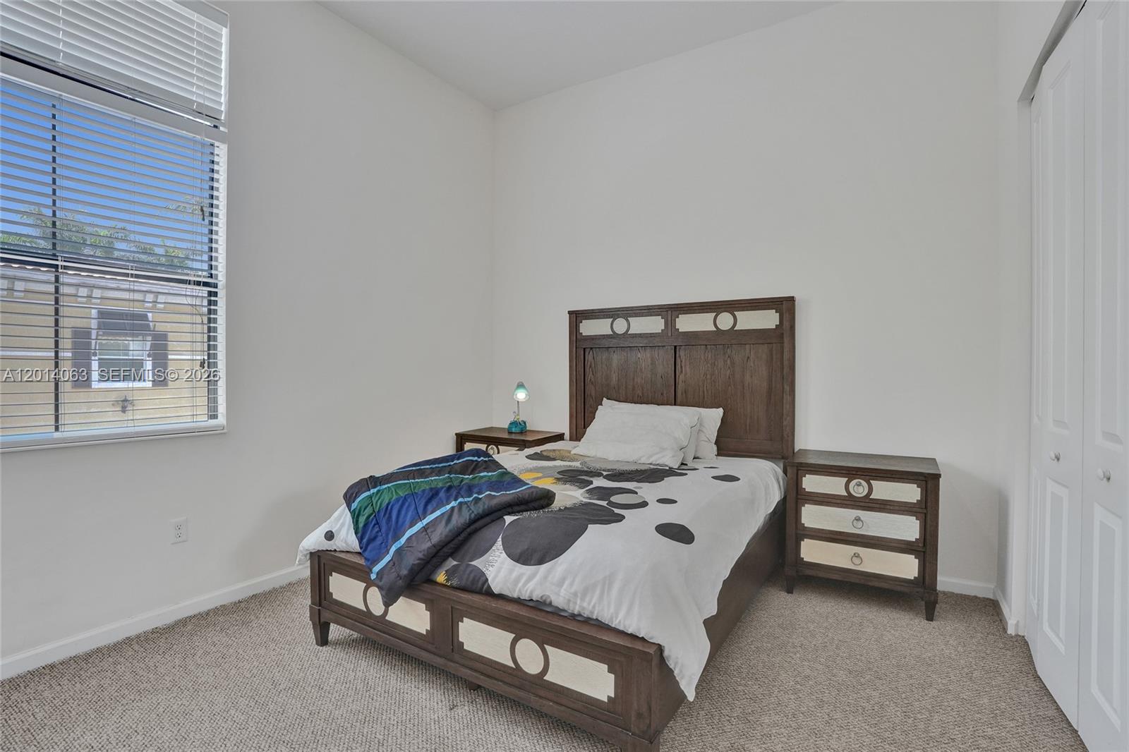 SAWGRASS LAKES - Residential Lease