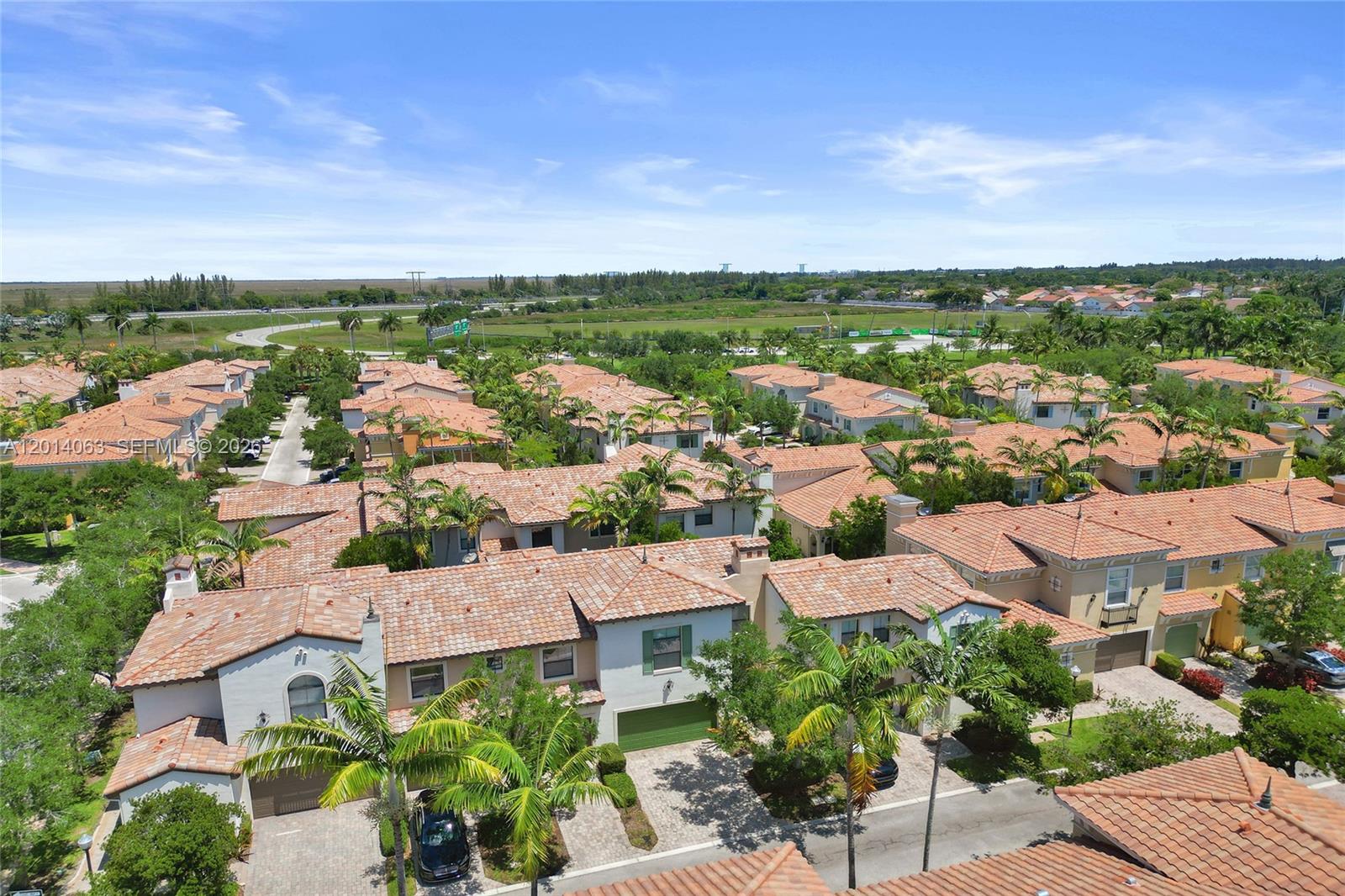 SAWGRASS LAKES - Residential Lease
