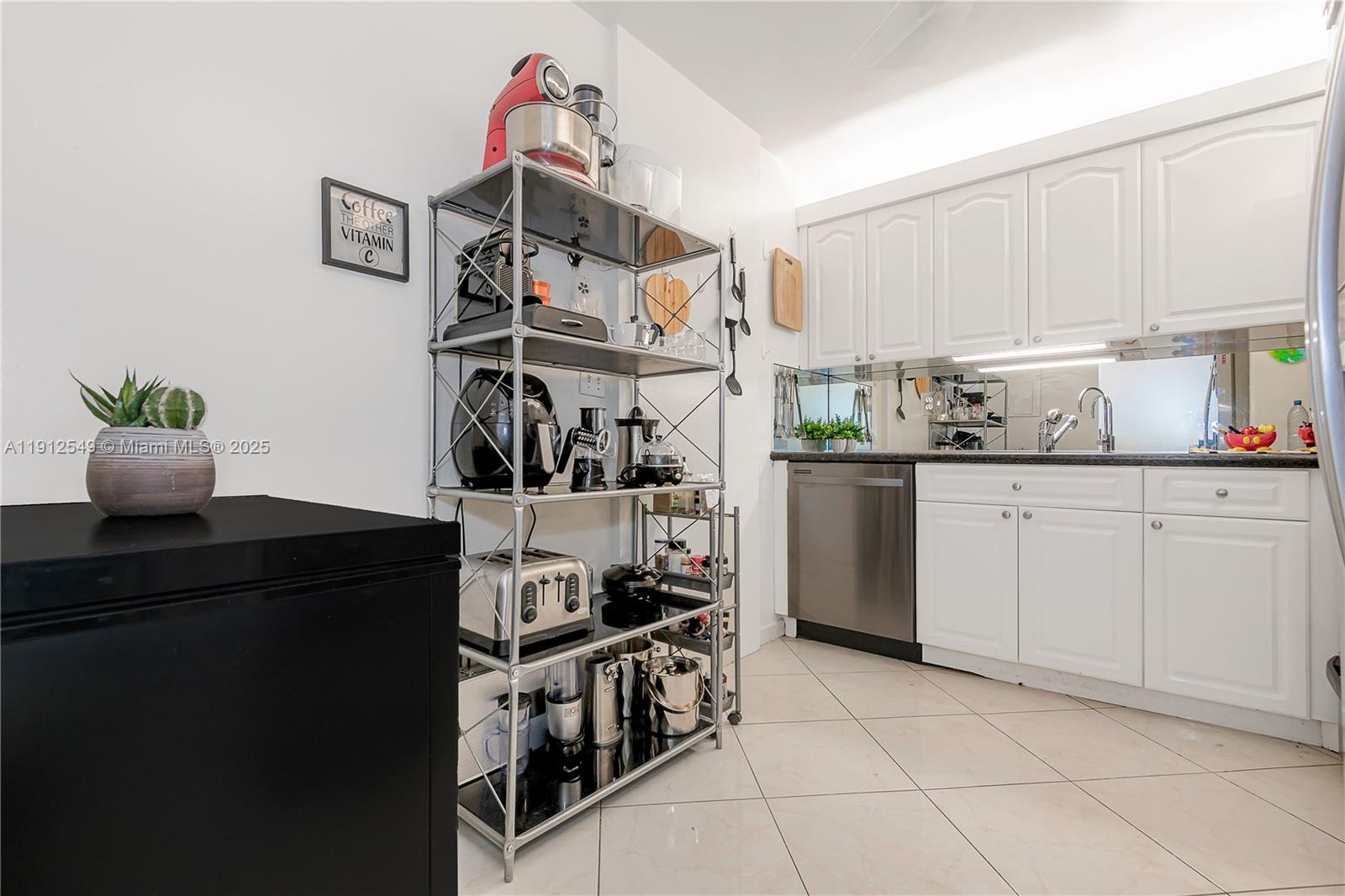 OLYMPUS CONDO PHASE - Residential