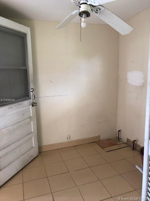 TROPICAL ESTATES - Residential