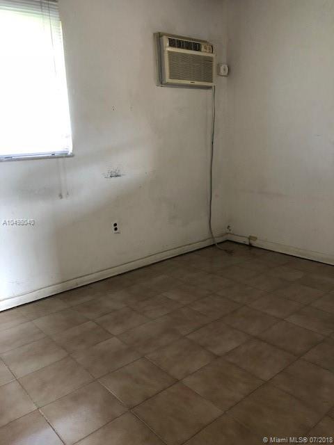 TROPICAL ESTATES - Residential