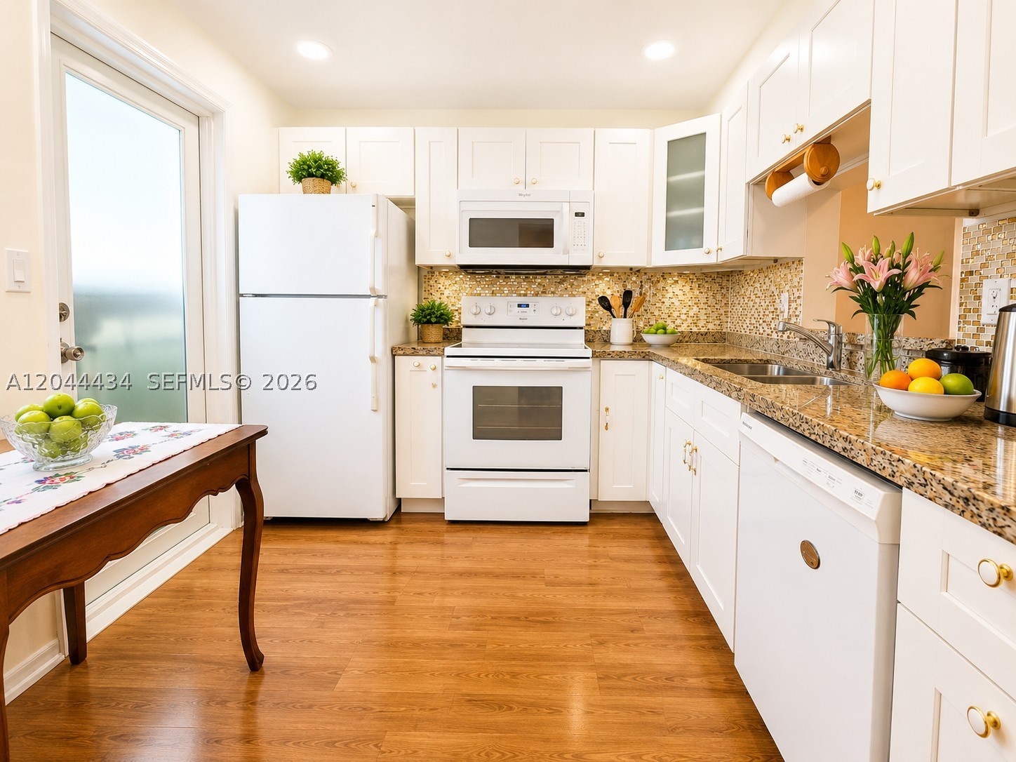 300 NE 12th Ave 606