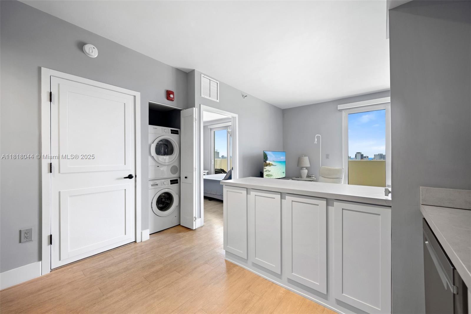 BAYVIEW PLAZA CONDO - Residential