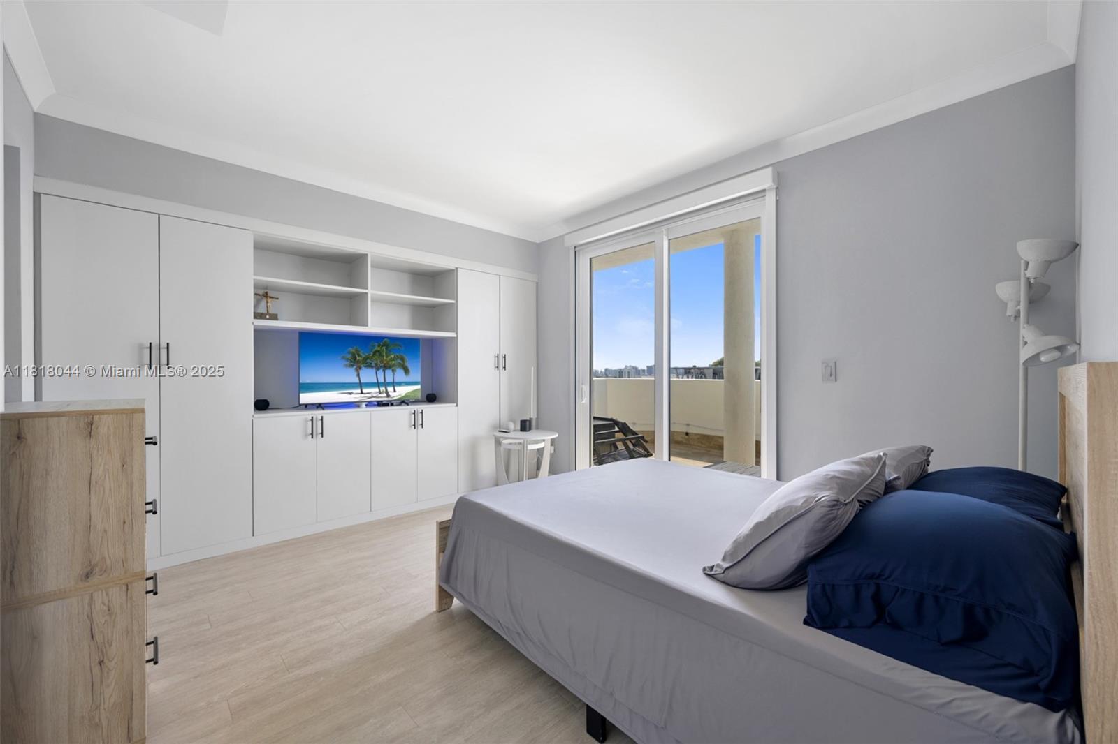 BAYVIEW PLAZA CONDO - Residential