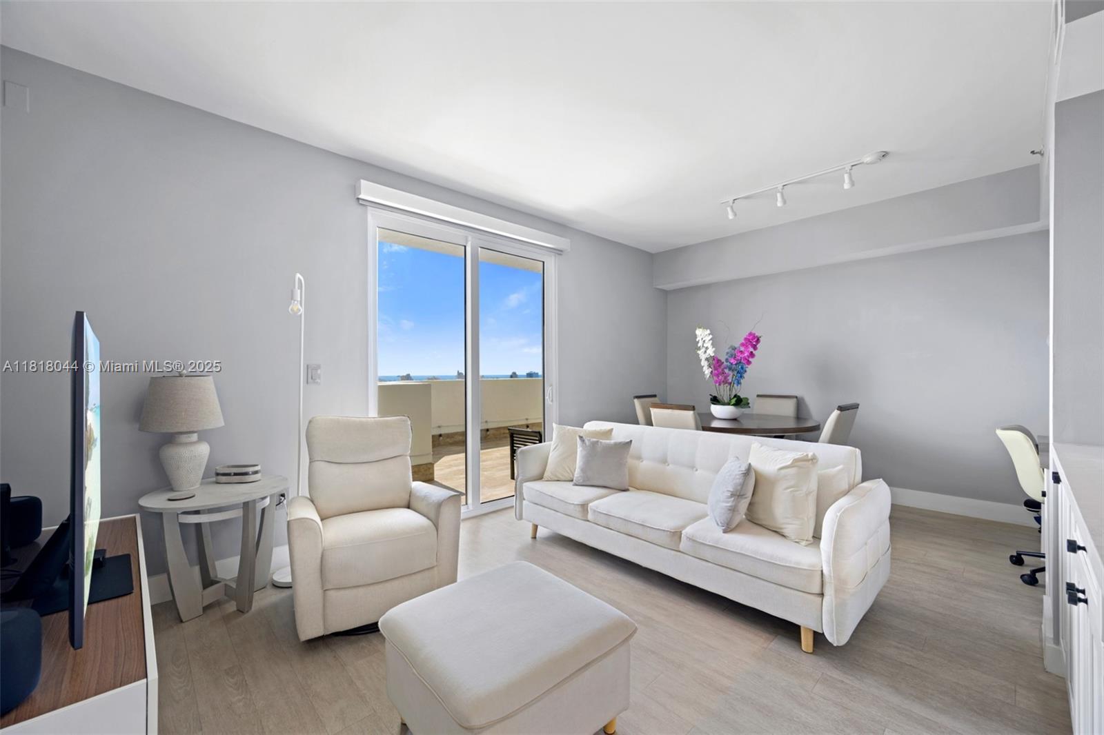 1621 Bay Rd PH3