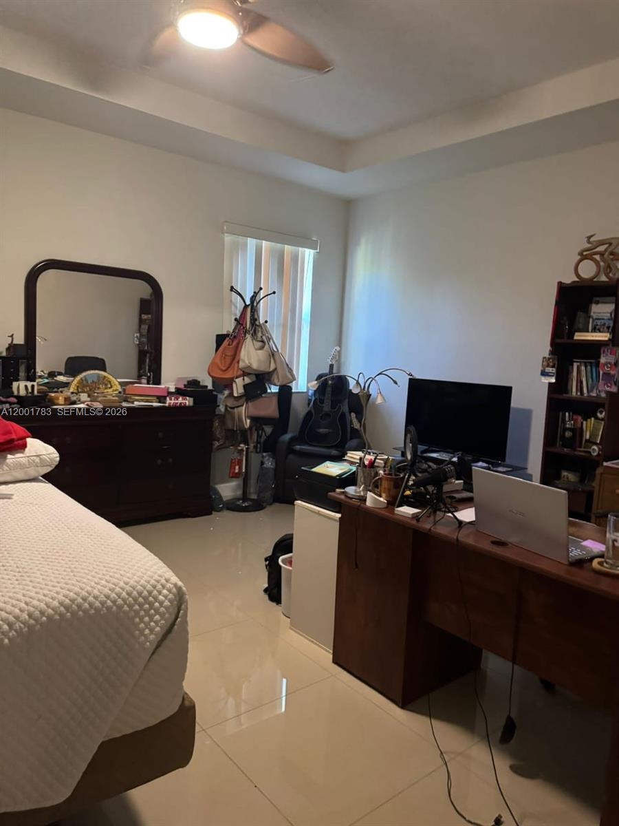 VENETIAN PARC WEST - Residential