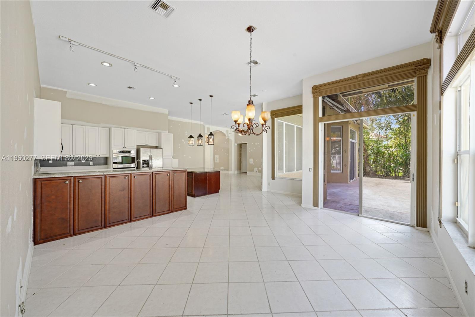 PASADENA AT PEMBROKE SHOR - Residential