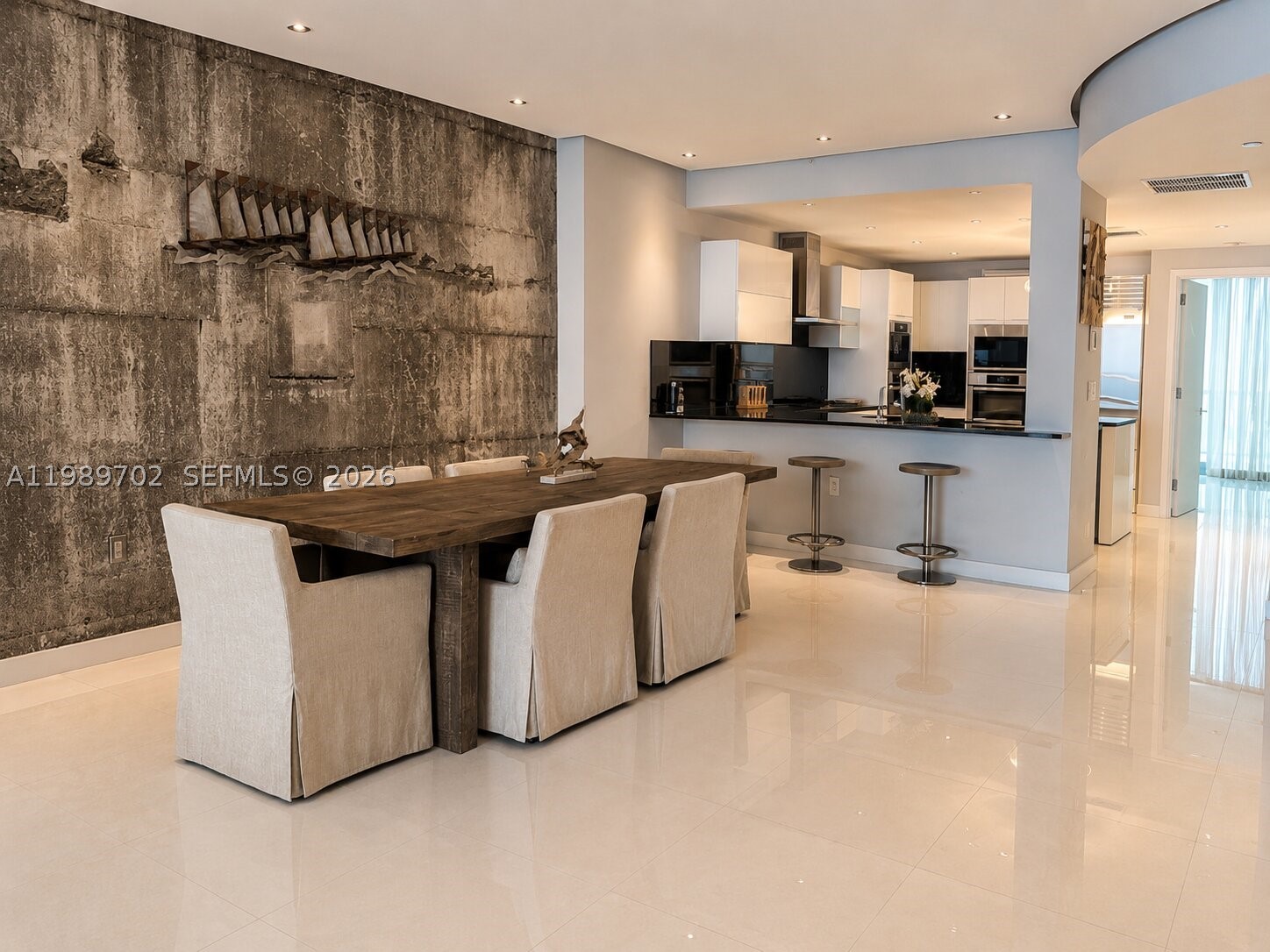 17121 Collins Ave 1905