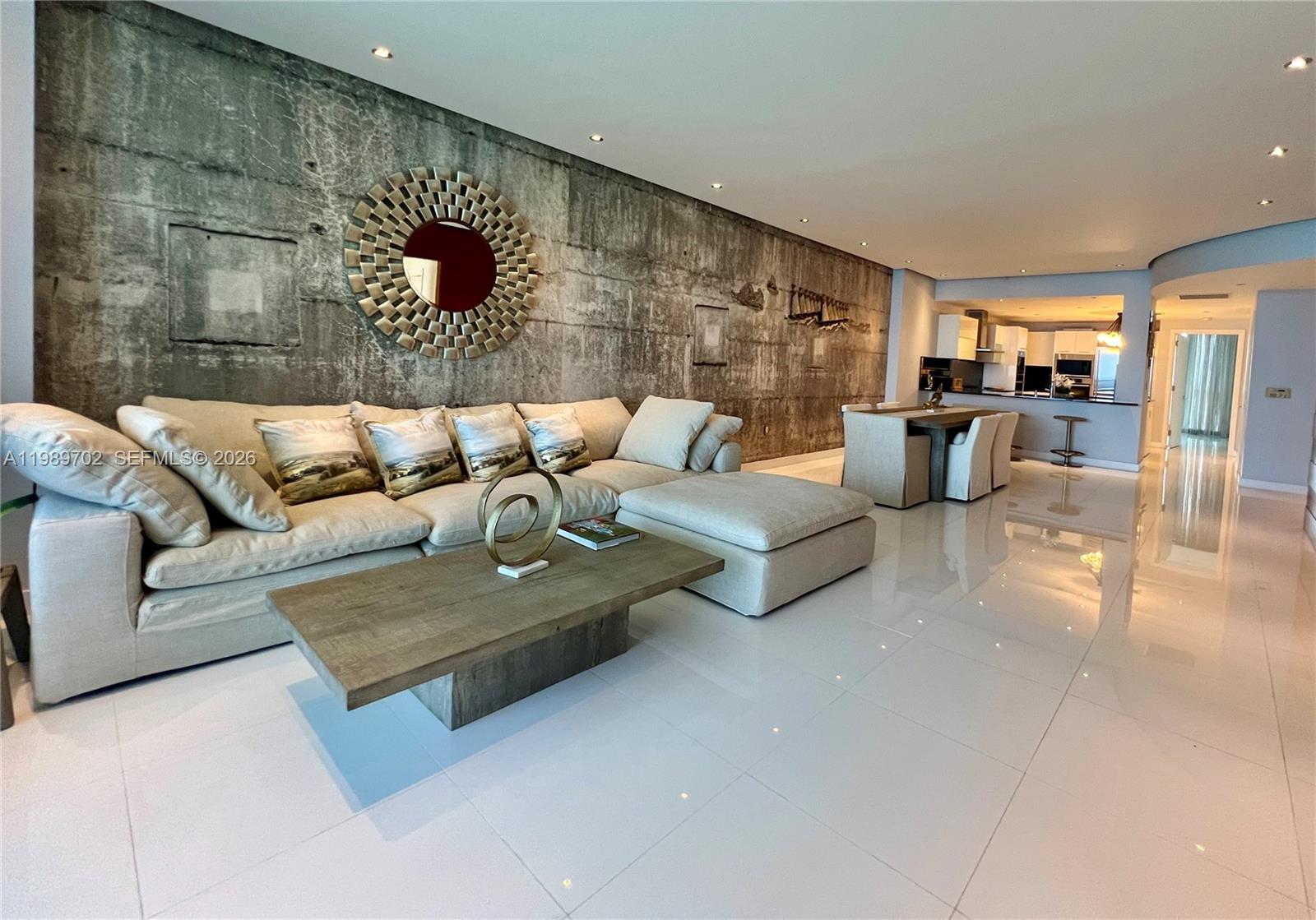 17121 Collins Ave 1905