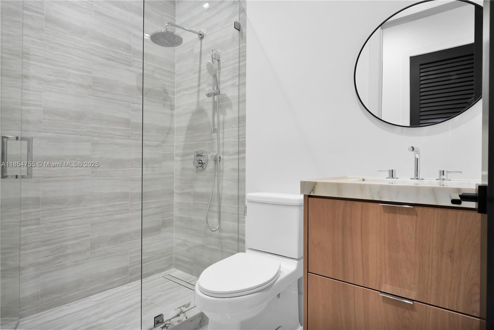 PINEWOOD ESTATES FIRST AD - Residential Lease