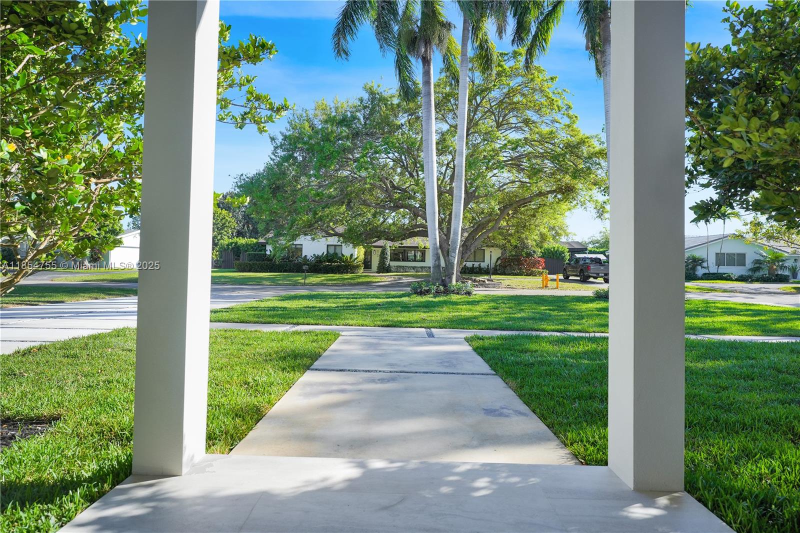 PINEWOOD ESTATES FIRST AD - Residential Lease