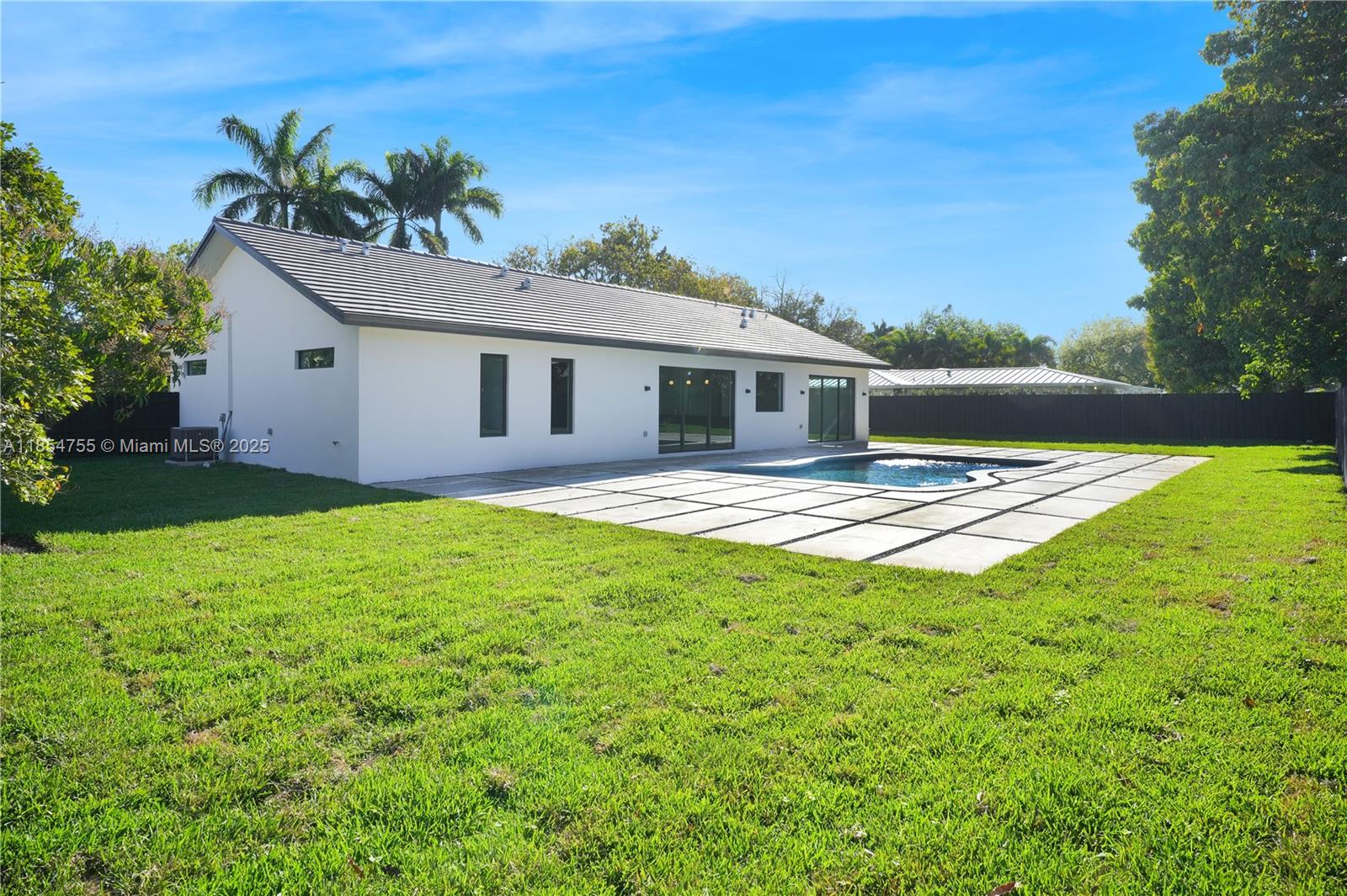 PINEWOOD ESTATES FIRST AD - Residential Lease