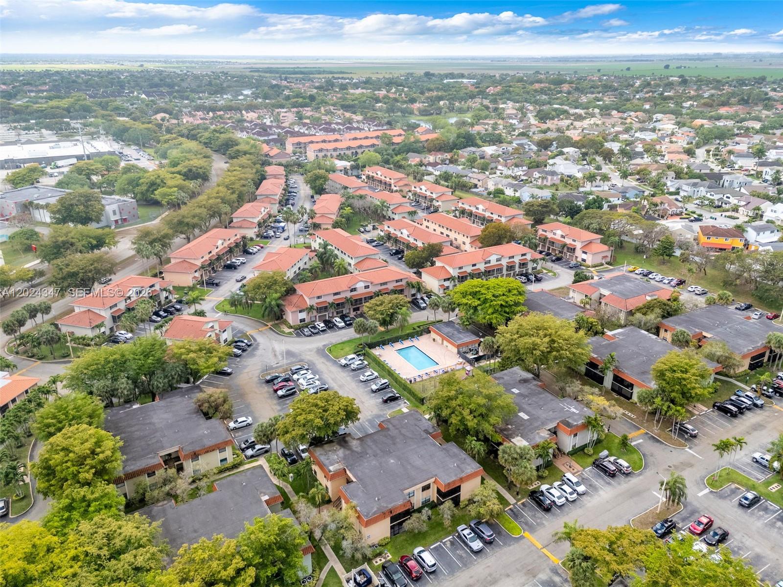 BANYAN TREE FIVE CONDO - Residential Lease