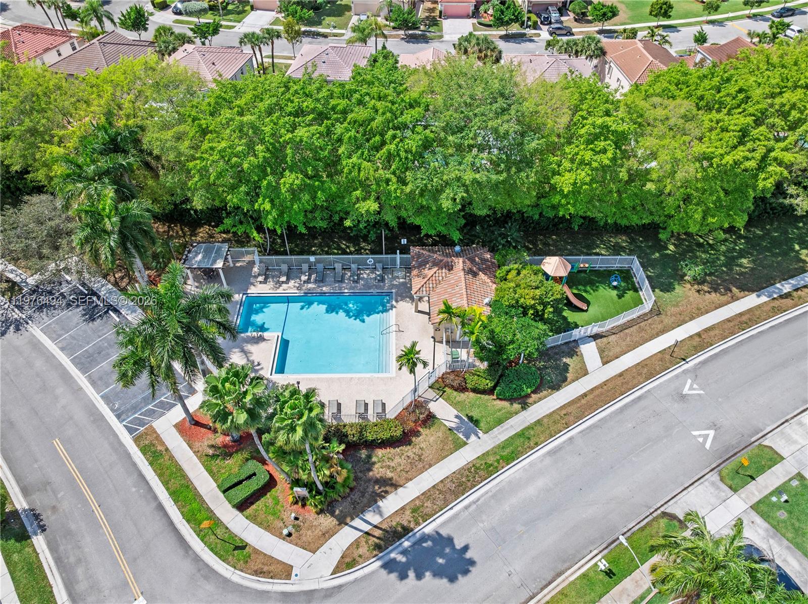 TOWNGATE - Residential Lease