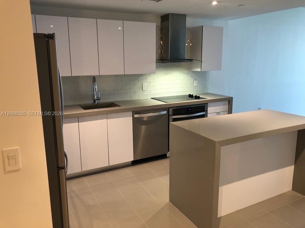 CANVAS CONDO - Residential