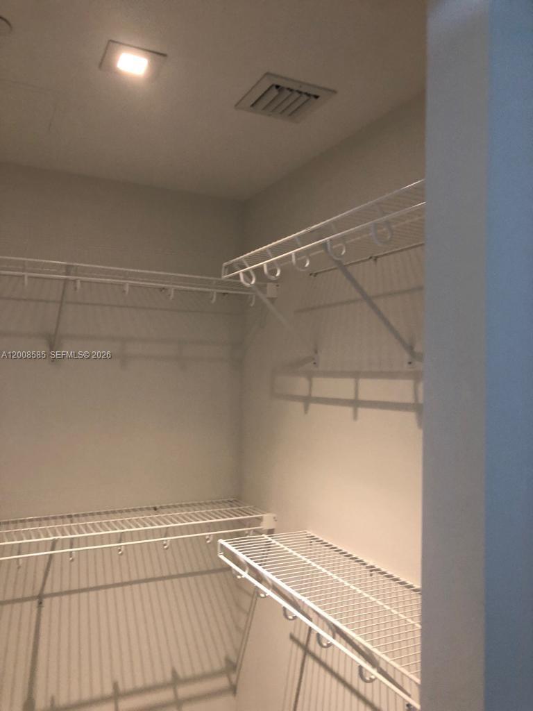 CANVAS CONDO - Residential