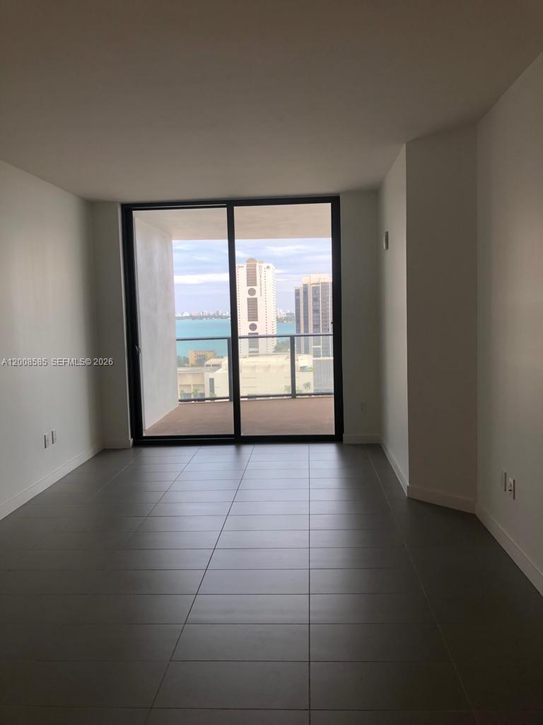 CANVAS CONDO - Residential