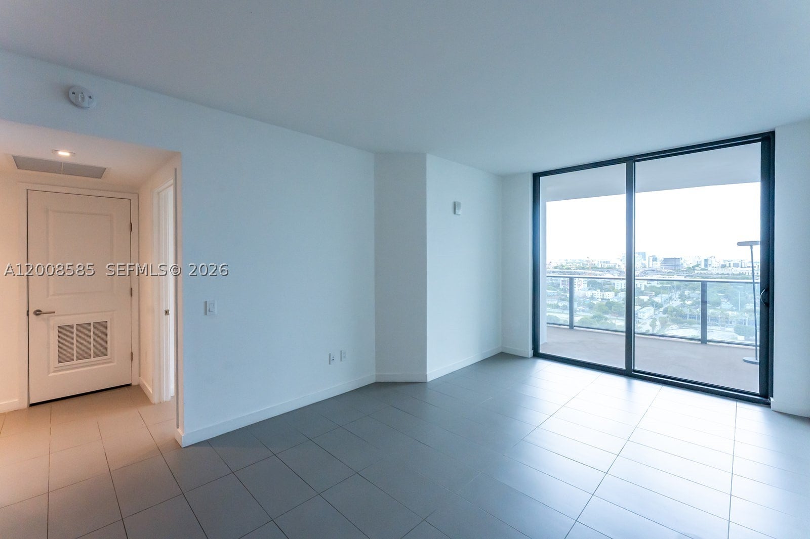 1600 NE 1st Ave 1814