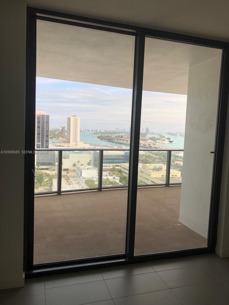 CANVAS CONDO - Residential