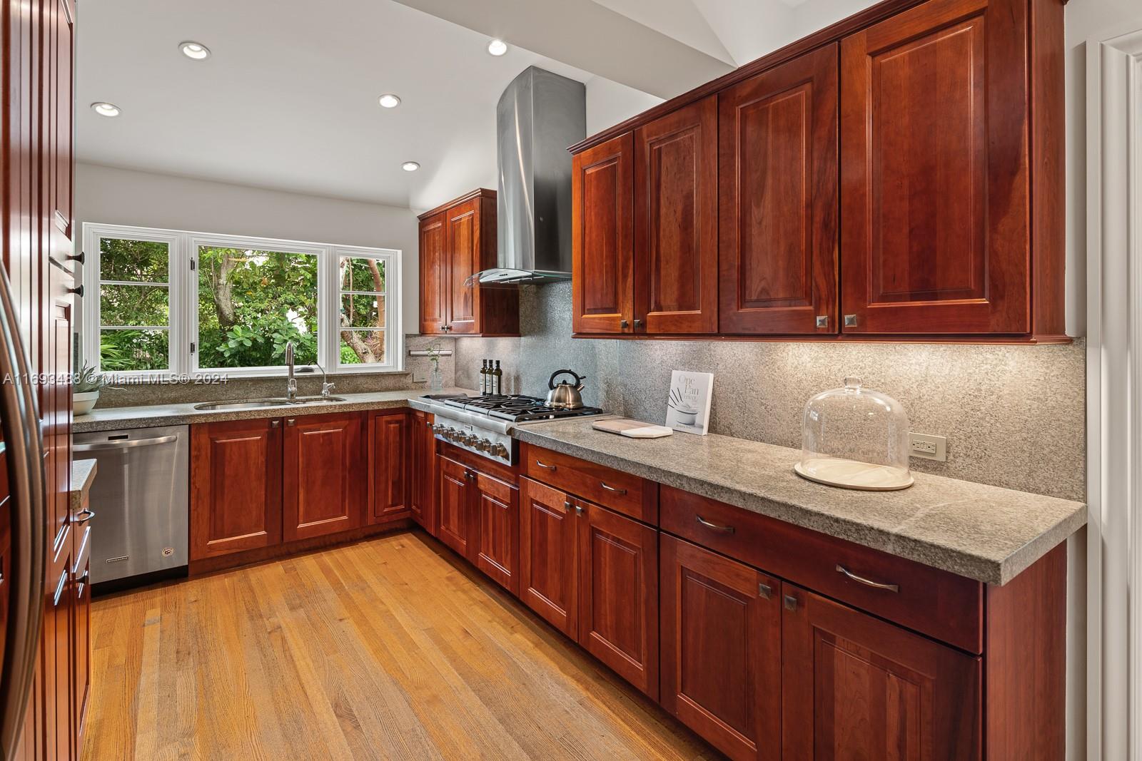 CORAL GABLES SEC B - Residential