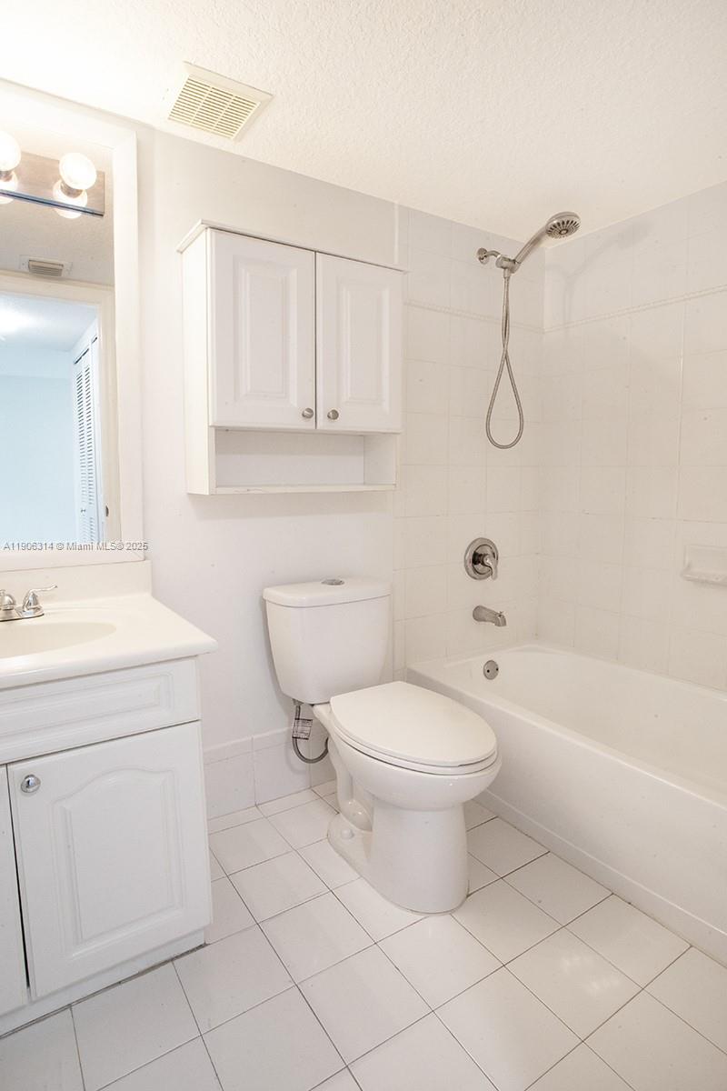 COVE AT FRENCH VILLAS - Residential