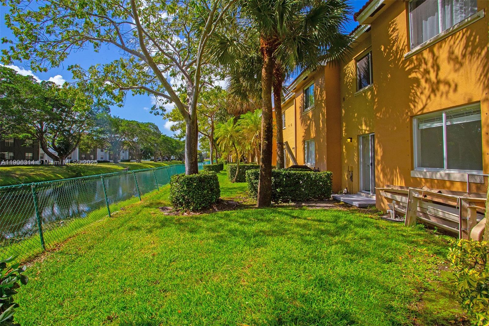 COVE AT FRENCH VILLAS - Residential