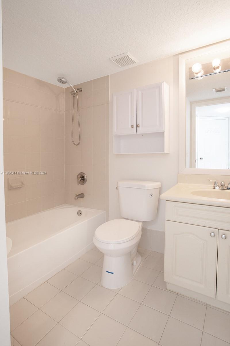 COVE AT FRENCH VILLAS - Residential