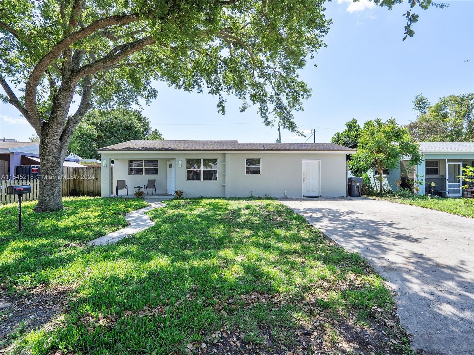 Property for Sale at 6860 Greene St, Hollywood, Broward County, Florida - Bedrooms: 4 
Bathrooms: 3  - $525,000