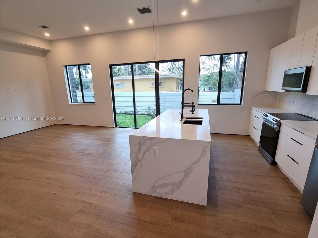 Photo of 808 NE 14th Pl #808, Fort Lauderdale, FL 33304 (MLS # A11676780)