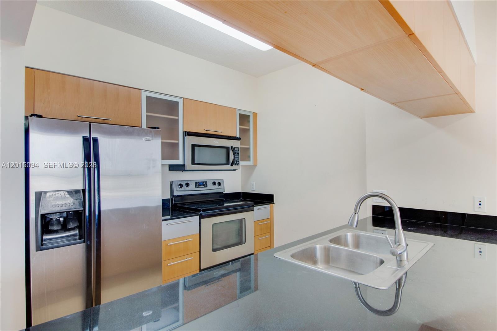 1750 N Bayshore Dr 3111