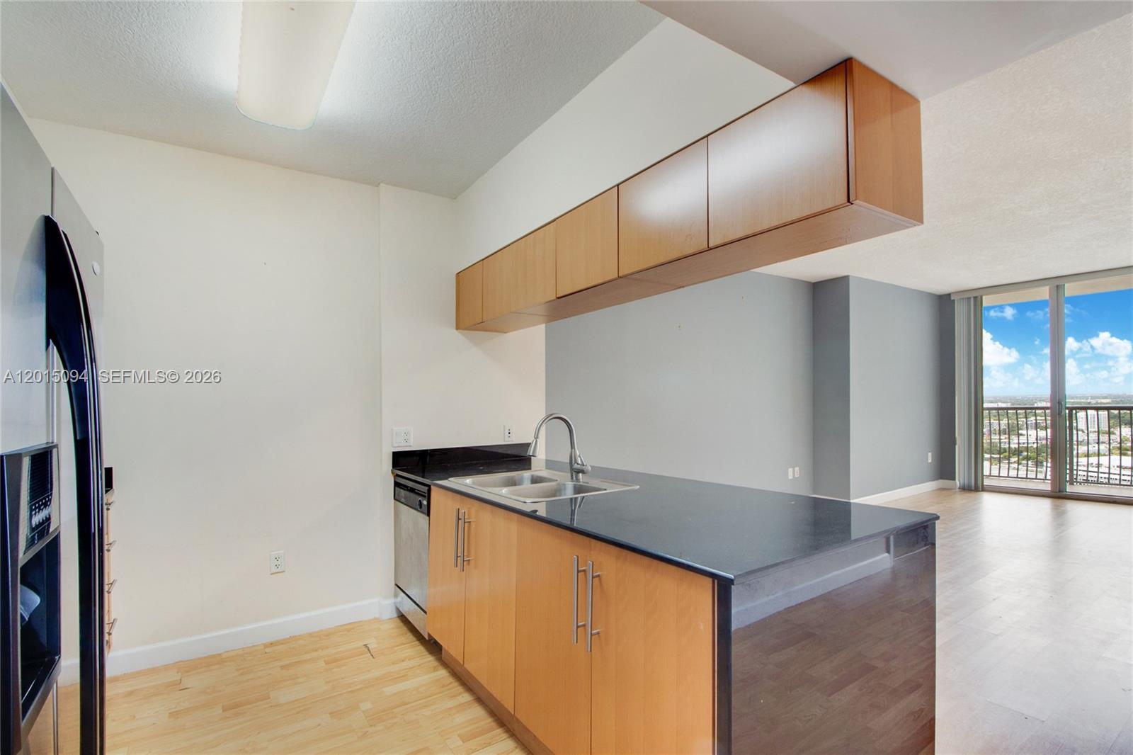 1750 N Bayshore Dr 3111