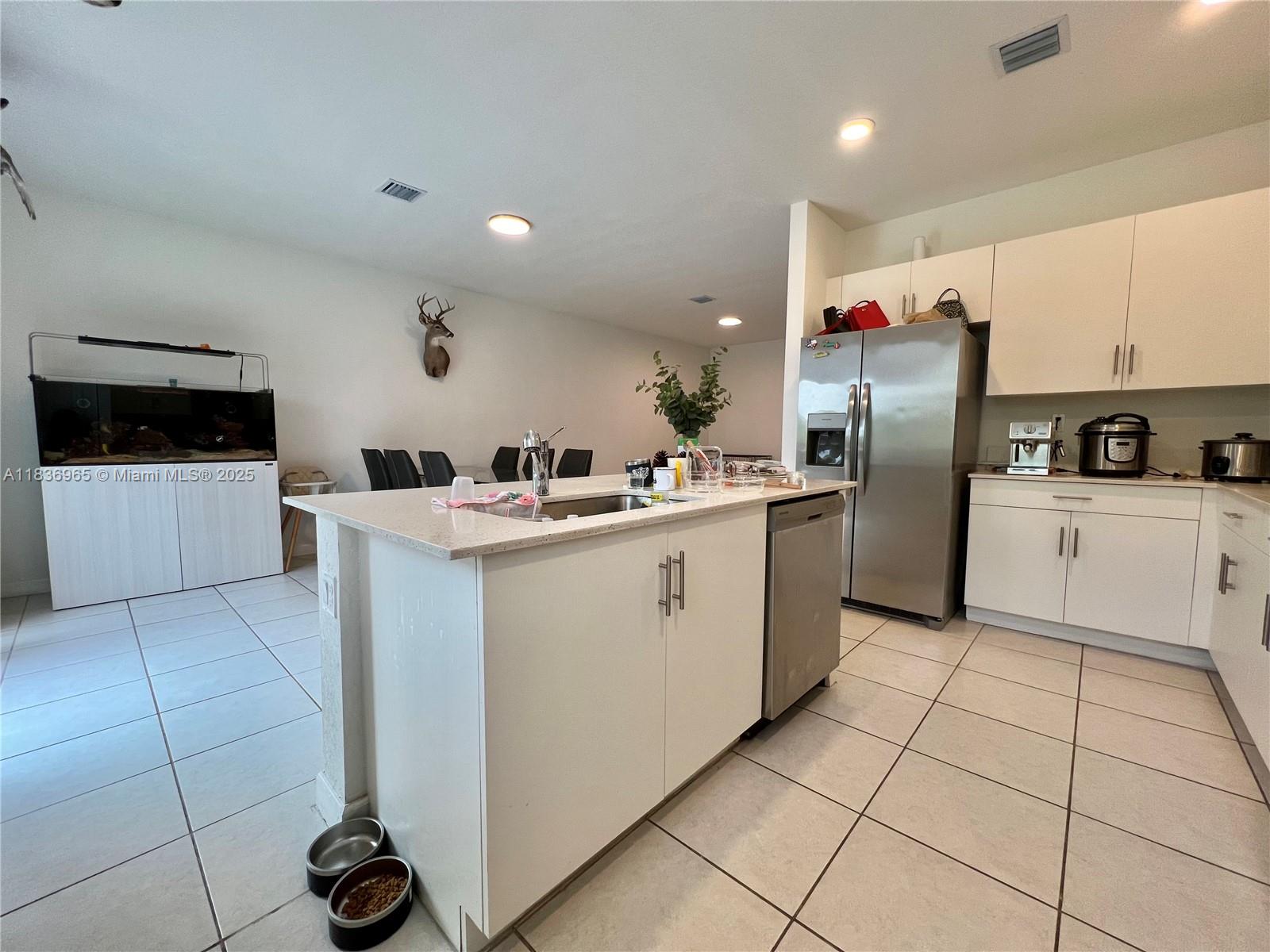 PINE ISLE - Residential