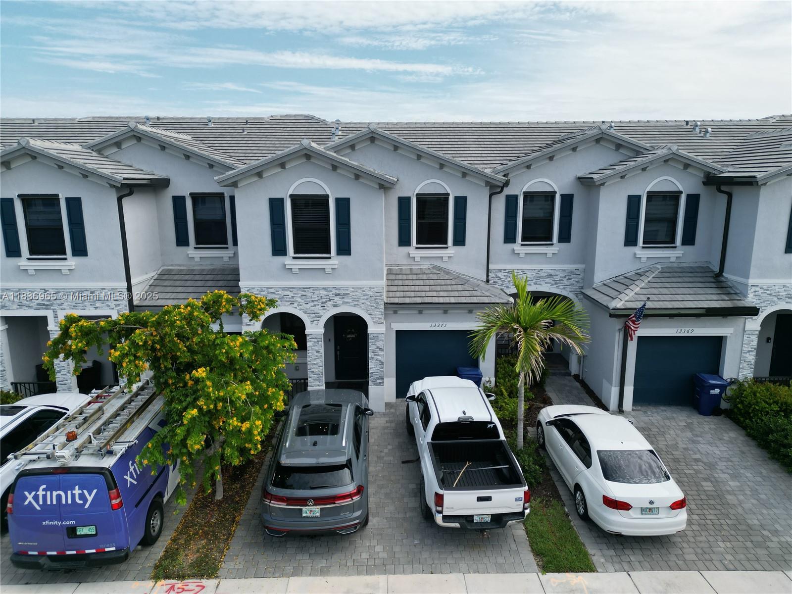 PINE ISLE - Residential