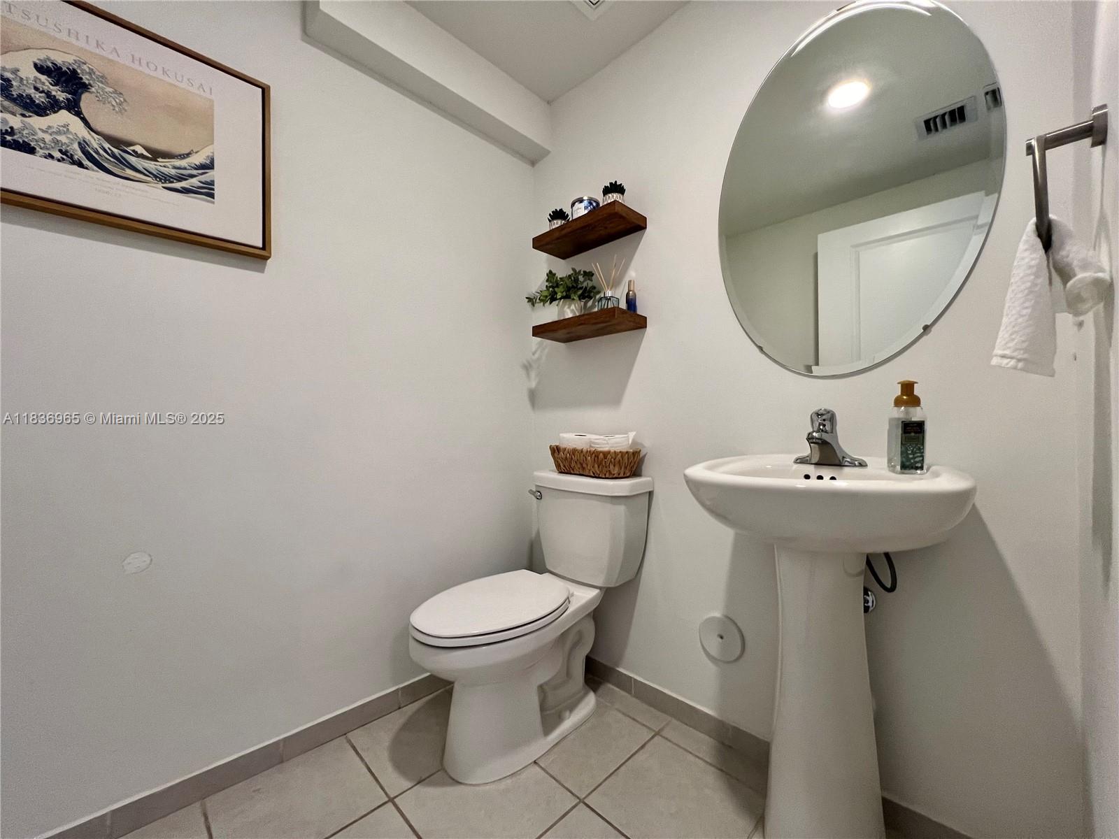 PINE ISLE - Residential