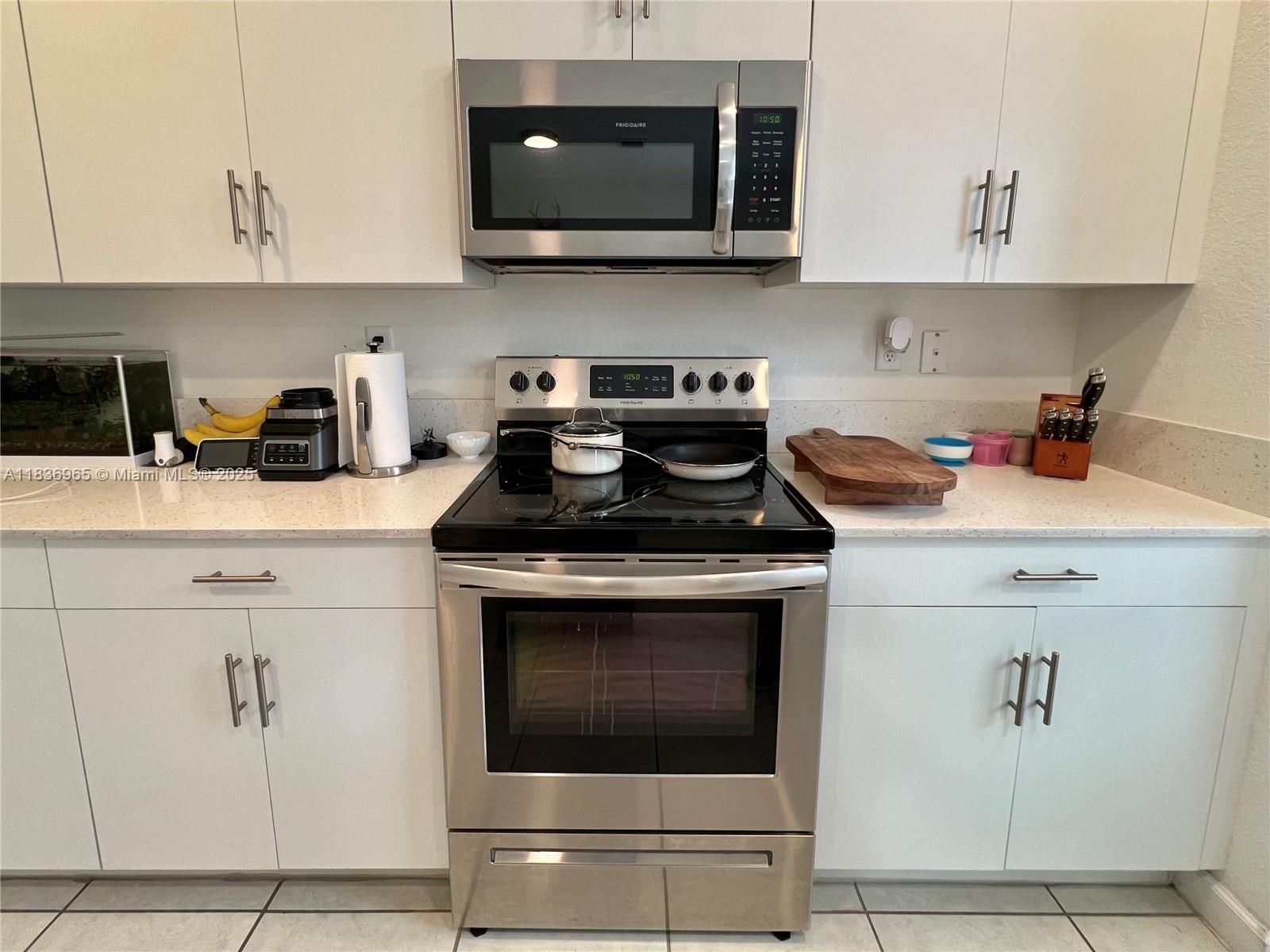 PINE ISLE - Residential