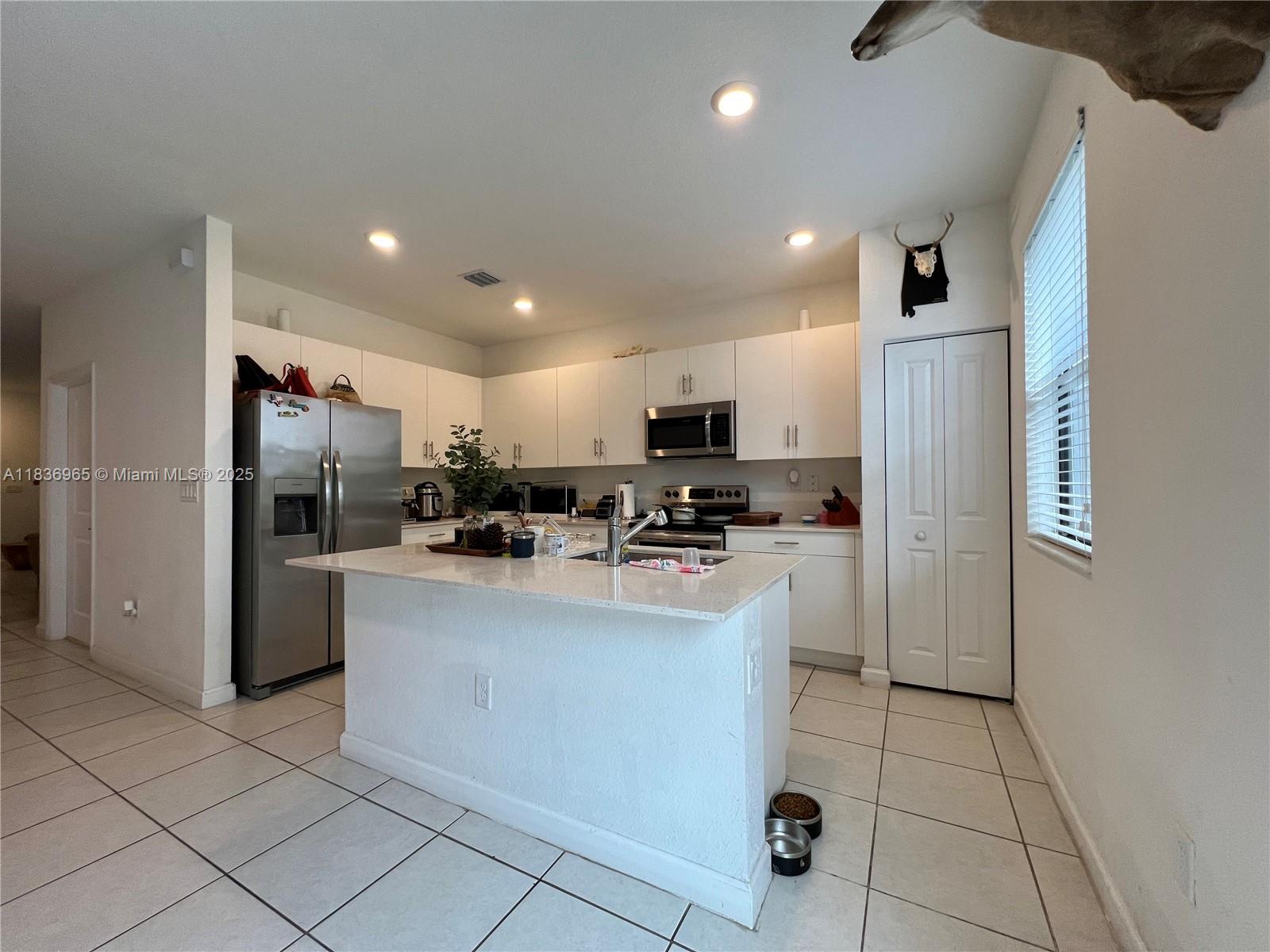 PINE ISLE - Residential