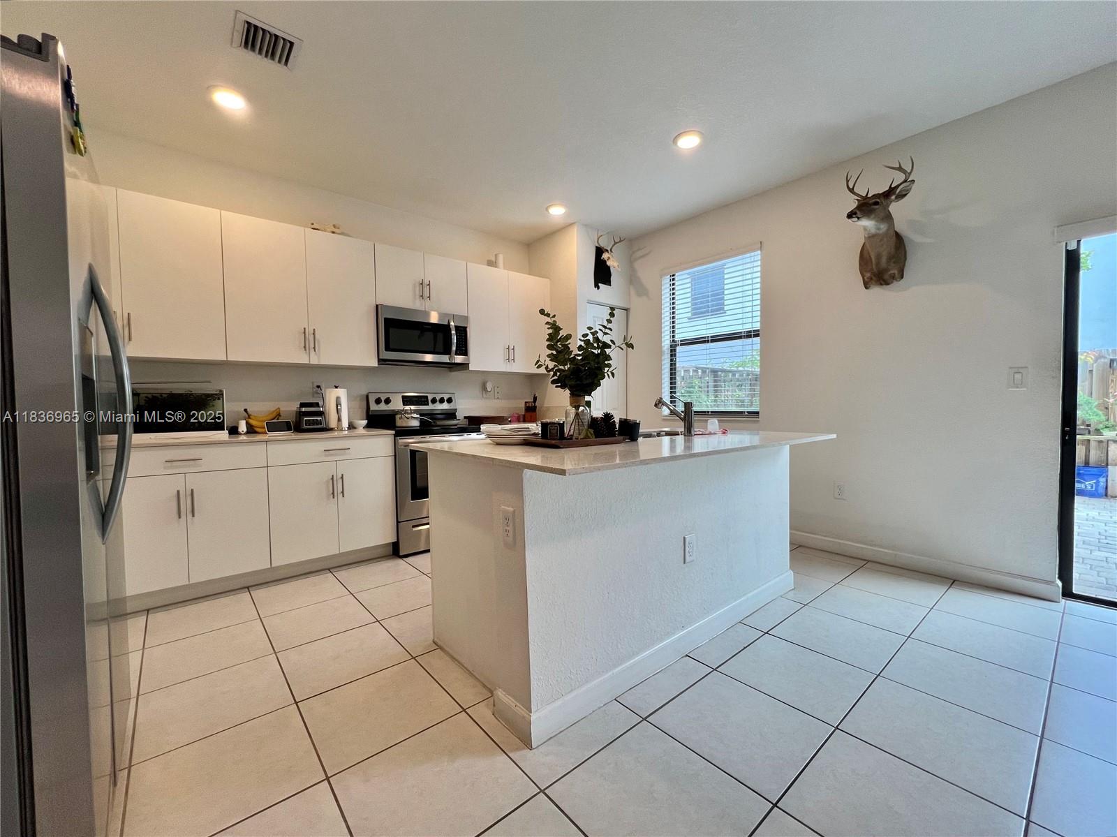 PINE ISLE - Residential