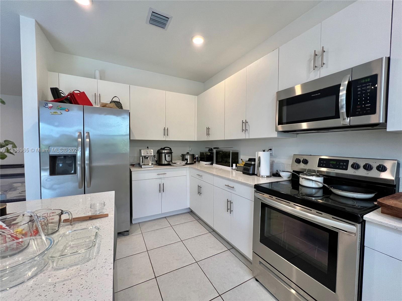 PINE ISLE - Residential