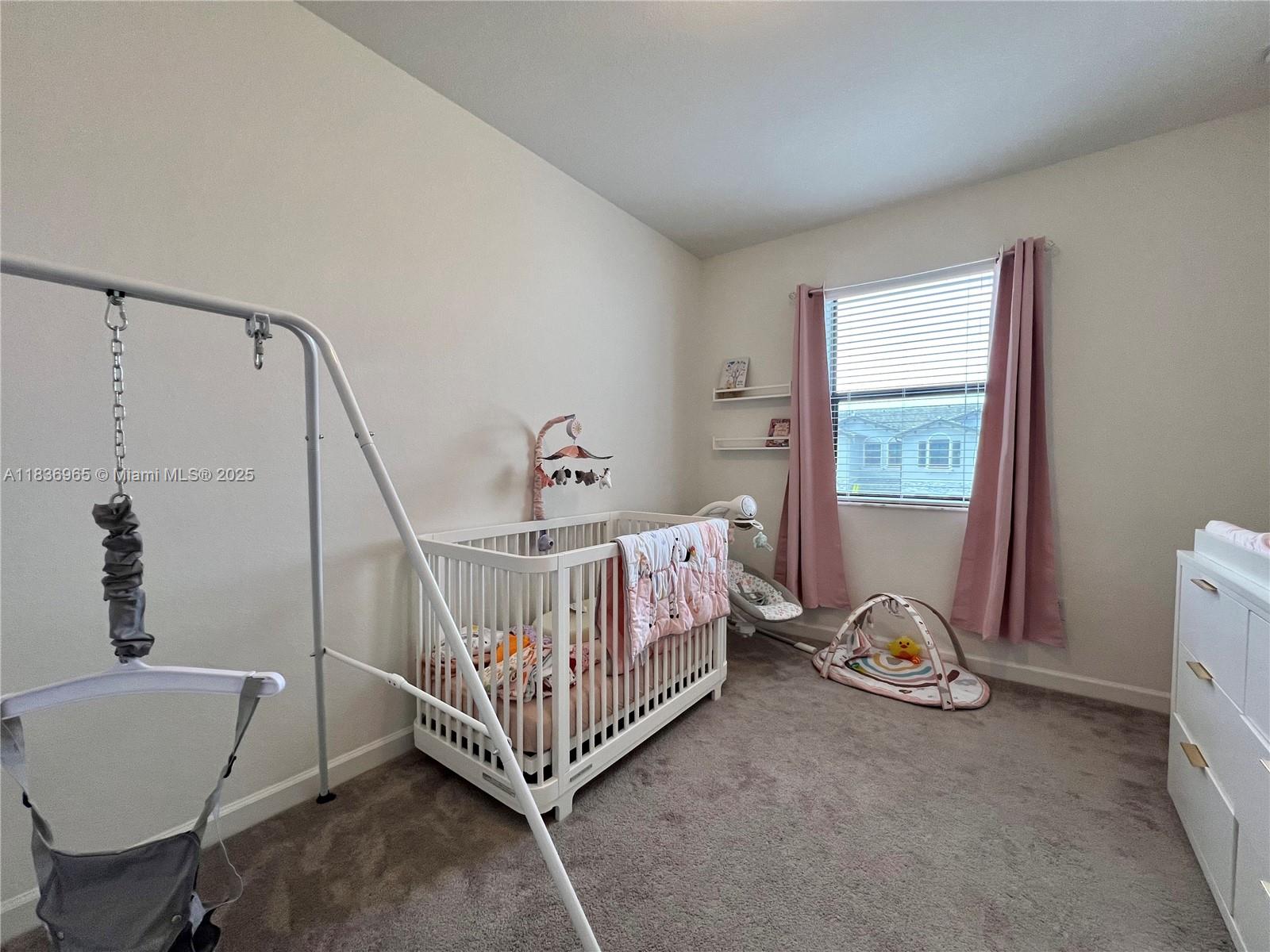 PINE ISLE - Residential