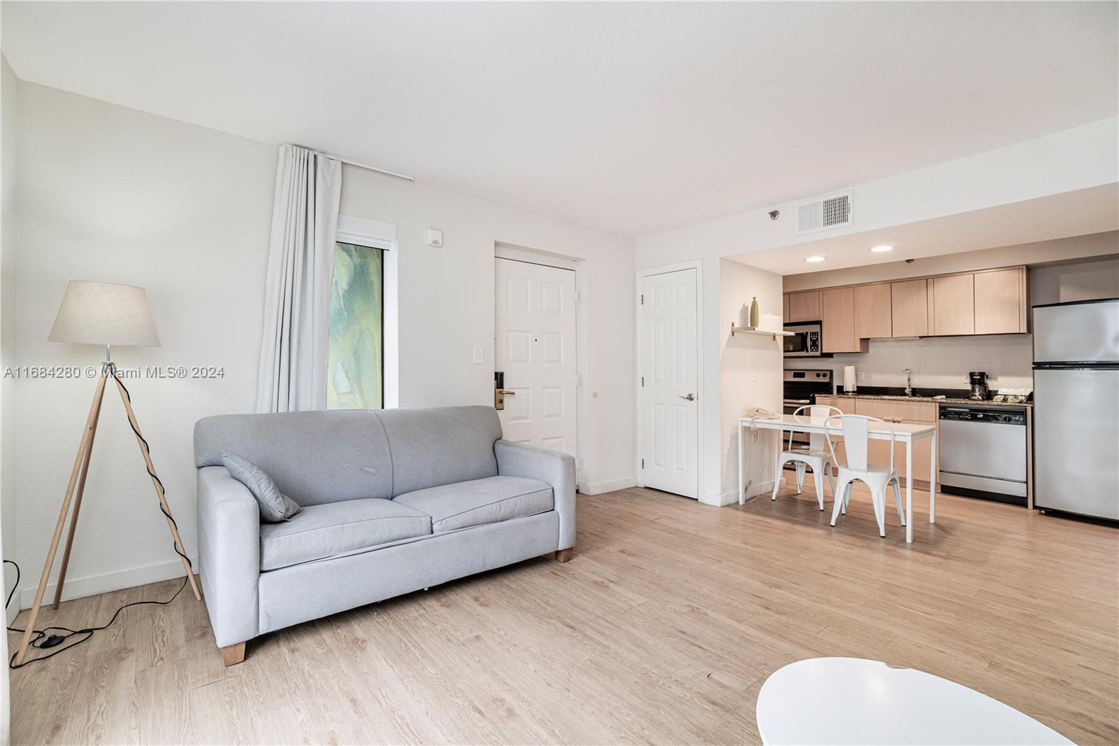 Rental Property at 1212 Nw 82nd Ave 3, Doral, Miami-Dade County, Florida - Bathrooms: 1  - $2,000 MO.