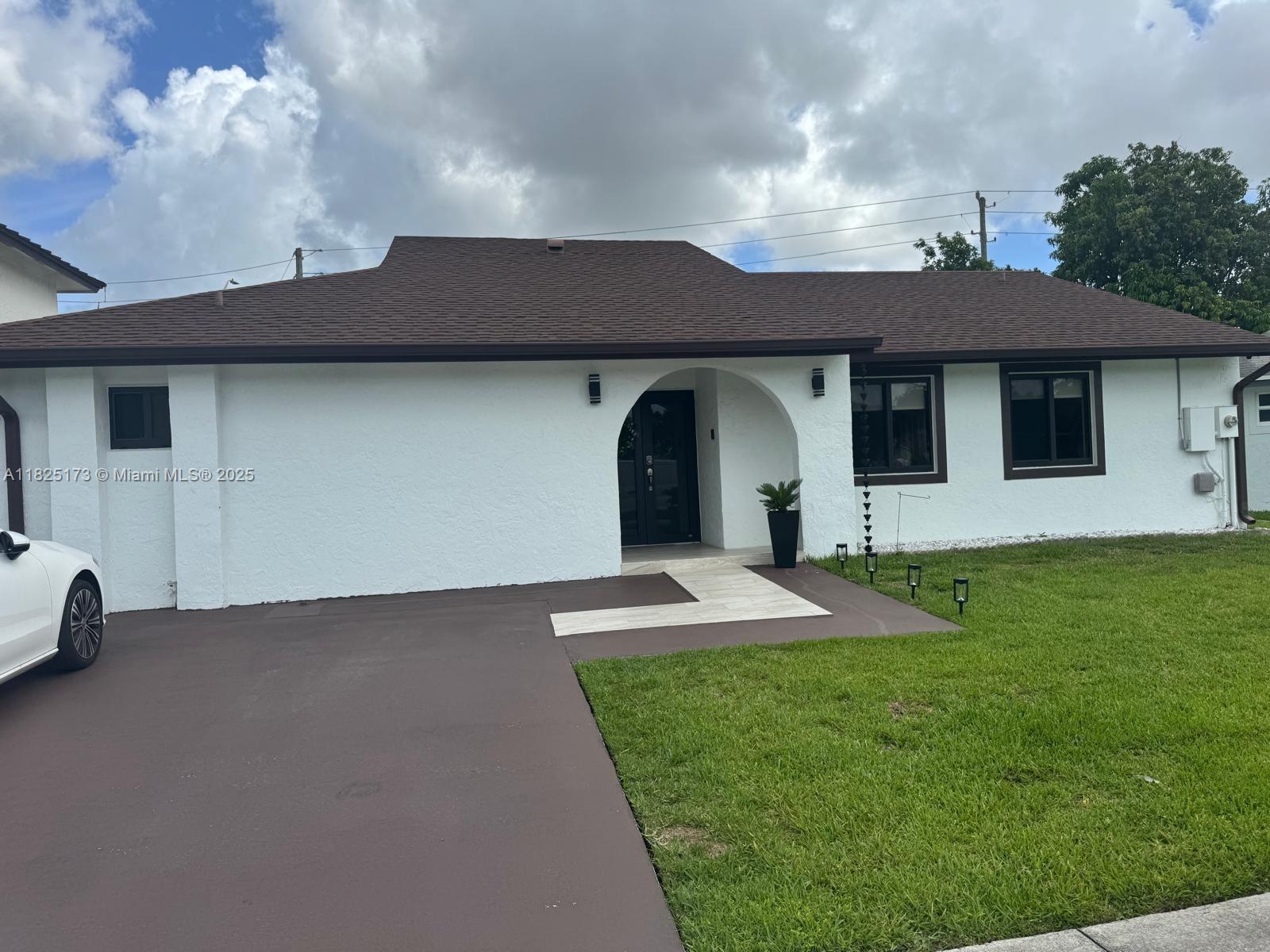 Beautiful and well-maintained single-family home available for rent in a quiet residential neighborhood. This spacious 3-bedroom, 2-bathroom property features a bright and open layout, tile floors throughout, and a large fenced backyard—perfect for outdoor entertaining. The kitchen is equipped with modern appliances and ample cabinet space. Enjoy the convenience of a washer and dryer in-unit, central A/C, and a private driveway. Located just minutes from schools, parks, shopping, and major highways. Pet-friendly.