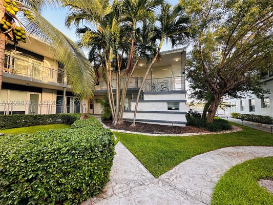 950 BAY DR APT 7, MIAMI BEACH, FL 33141 - Image 1ca7cfa631570c338e3f3d7d2cd9eade/3789671184