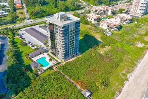 Condominium in Hutchinson Island FL 4000 Highway A1aA 25.jpg