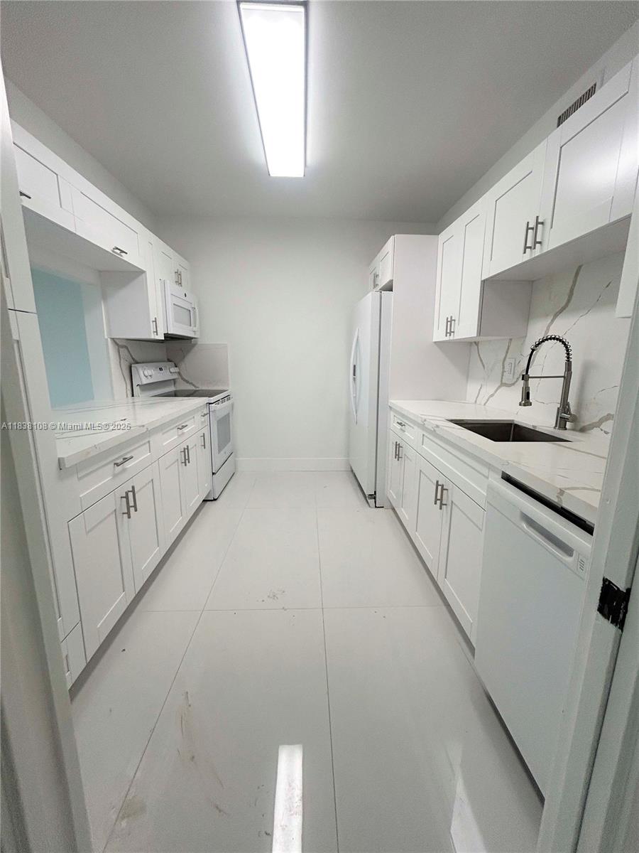 KEY COLONY NO 4 CONDO - Residential Lease